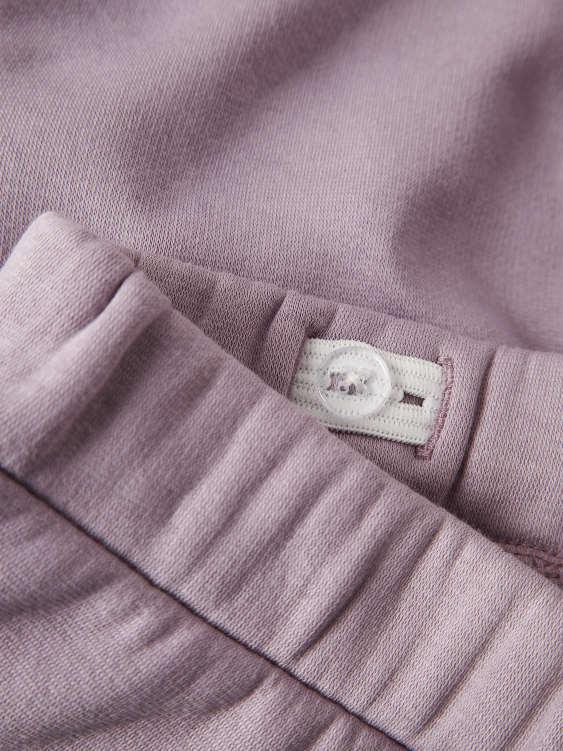 model_shot-front_full